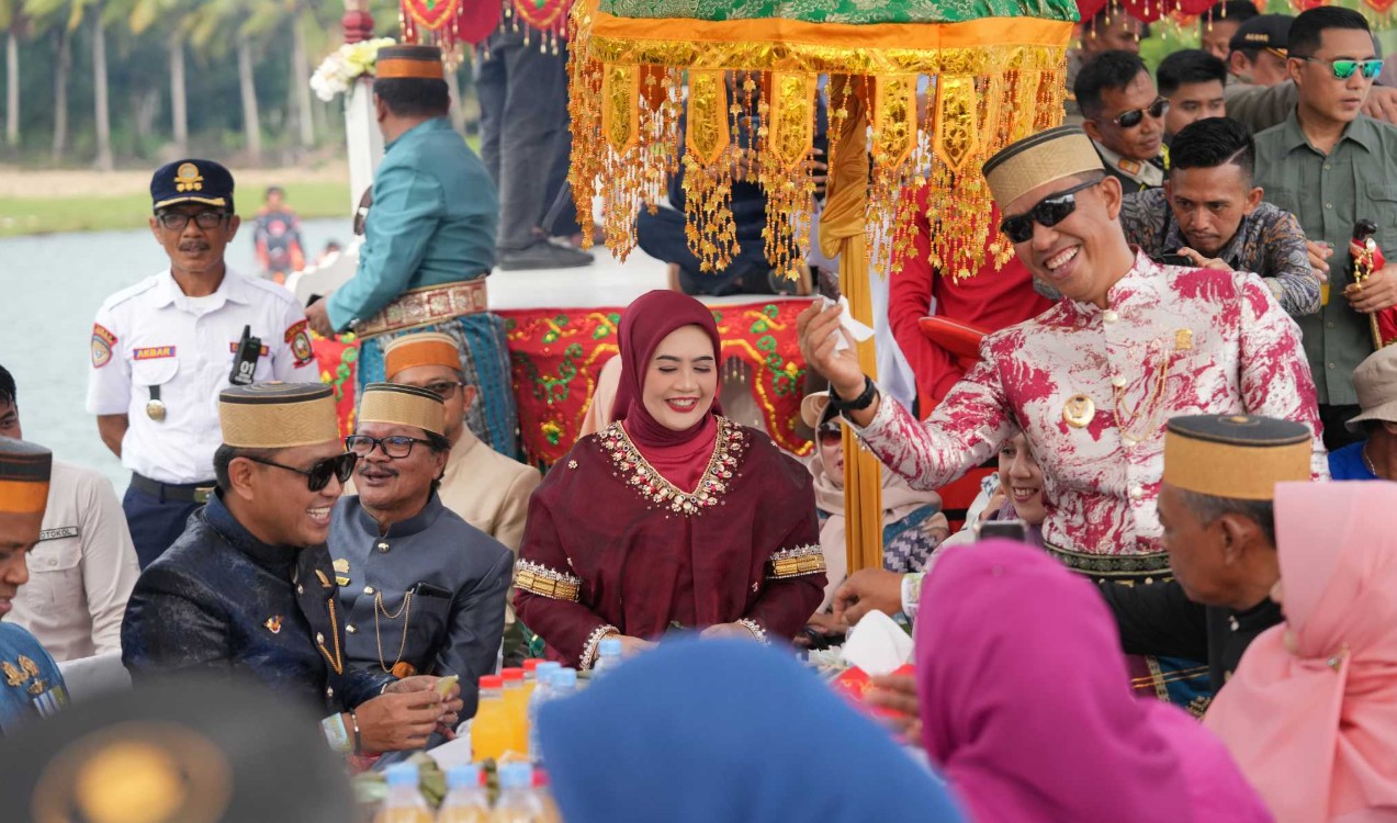 Marimpa Salo, Tradisi Sungai yang Menyatukan Bupati dan Wabup Sinjai Kompak Hadir di Desa Bu (2)