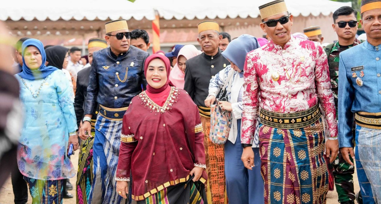 Marimpa Salo, Tradisi Sungai yang Menyatukan: Bupati dan Wabup Sinjai Kompak Hadir di Desa Bua