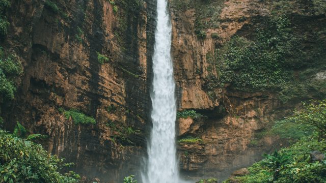 Air Terjun Bantimurung Maros: Pesona Alam, Kupu-Kupu Langka, Harga Tiket, dan Daya Tariknya