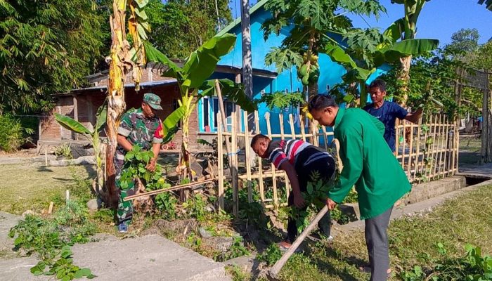 Tingkatkan Kemanunggalan TNI dan Rakyat, Babinsa Desa Jipang Bersama Warga dan Mahasiswa UIN Gelar Karya Bakti